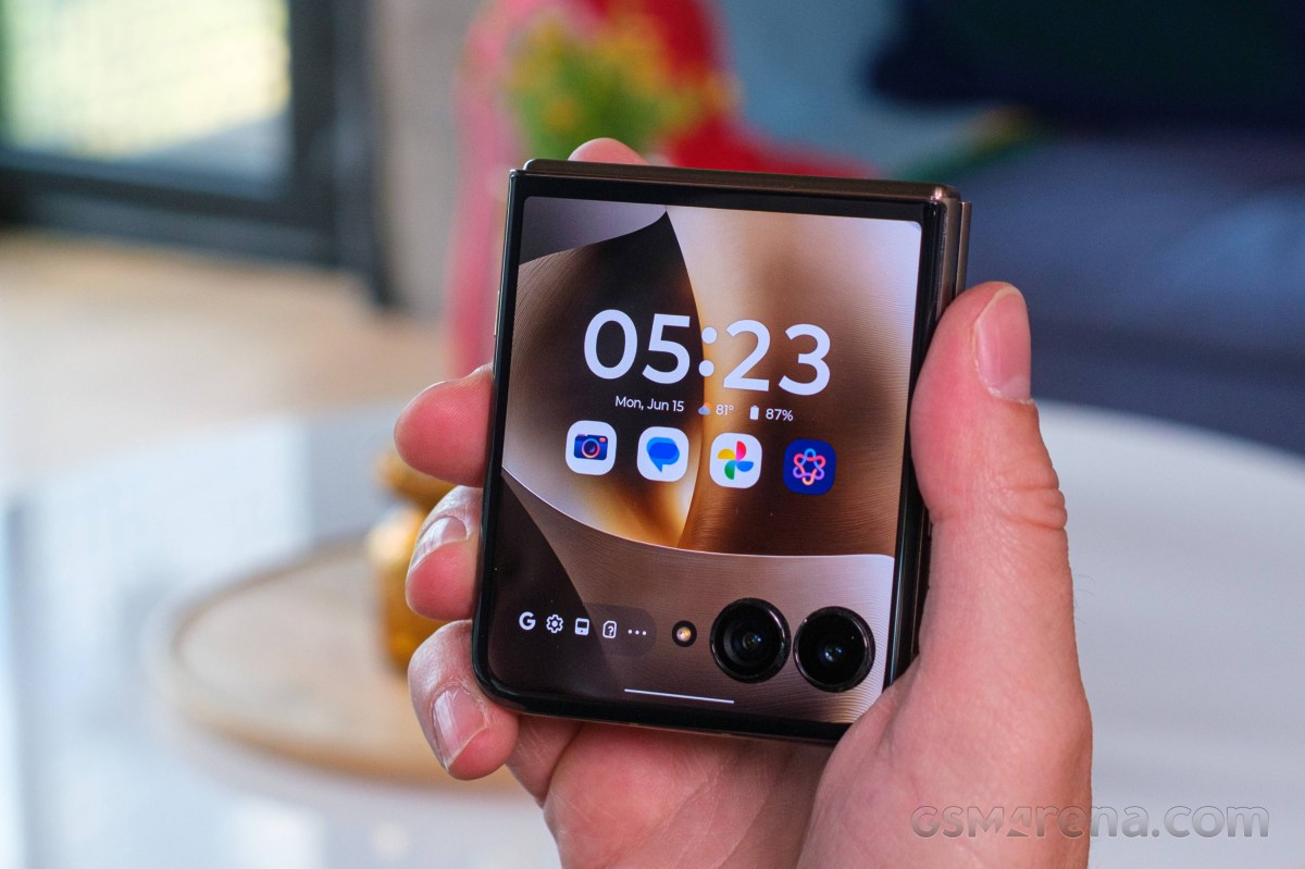Motorola Razr 70 Ultra/Razr Ultra 2026 review