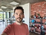 Selfie samples, main camera (1x) - 24mm, f/1.6, ISO 707, 1/100s (4096x3072px) - Motorola Razr Fold review