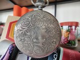 Close-up samples, ultrawide camera (0.5x) - 12mm, f/2.0, ISO 2131, 1/33s (4096x3072px) - Motorola Razr Fold review