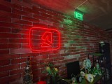 Low-light samples, ultrawide camera (0.6x) - 15mm, f/2.0, ISO 3200, 1/8s (4096x3072px) - Oppo Reno16 review