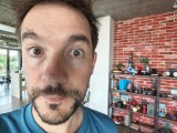 Selfie samples, 0.6x (native) - 18mm, f/2.0, ISO 100, 1/33s (4096x3072px) - Oppo Reno16 review